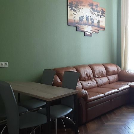 Apartment On Yevreis'Ka Street Oldenburg Bagian luar foto